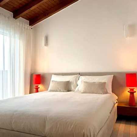 The Old House With Heated Pool, Bbq, Fireplace Semesterbostad *